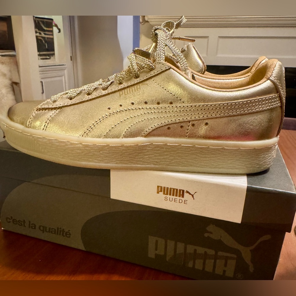 NIB Puma Suede Gold - rare limited edition 50th anniversary sneakers.